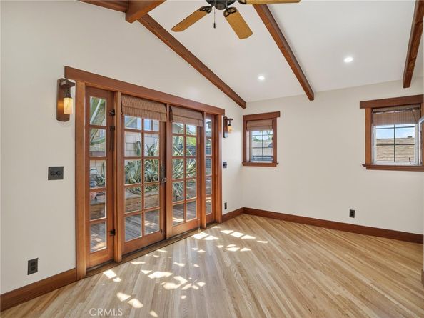 3950 De Longpre Avenue, Los Angeles CA 90027