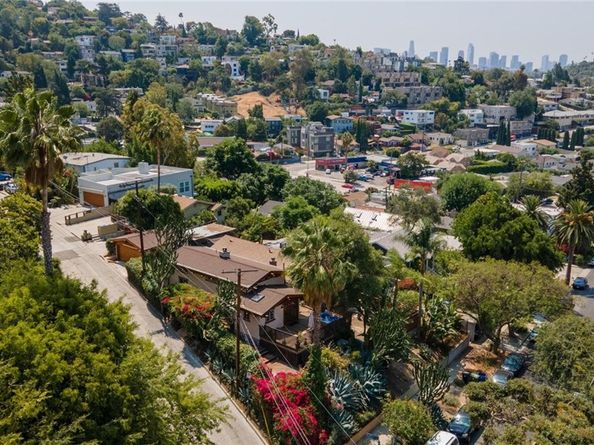 3950 De Longpre Avenue, Los Angeles CA 90027