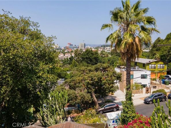 3950 De Longpre Avenue, Los Angeles CA 90027