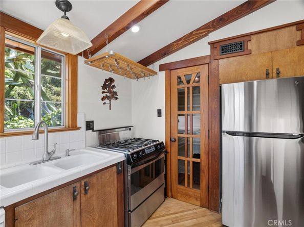 3950 De Longpre Avenue, Los Angeles CA 90027