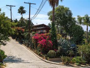 3950 De Longpre Avenue, Los Angeles CA 90027