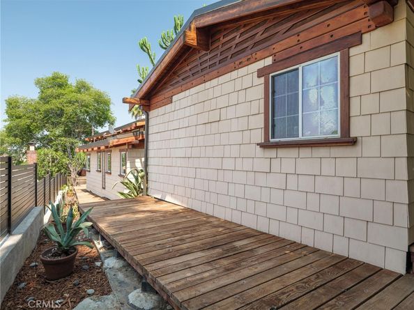 3950 De Longpre Avenue, Los Angeles CA 90027