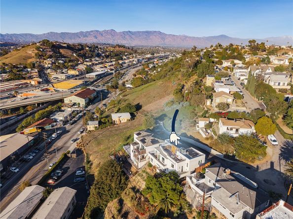 1919 Seigneur Avenue, Los Angeles CA 90032