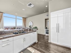 900 W Olympic Boulevard 50A, Los Angeles CA 90015