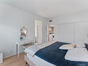 1340 Glenwood Road 28, Glendale CA 91201