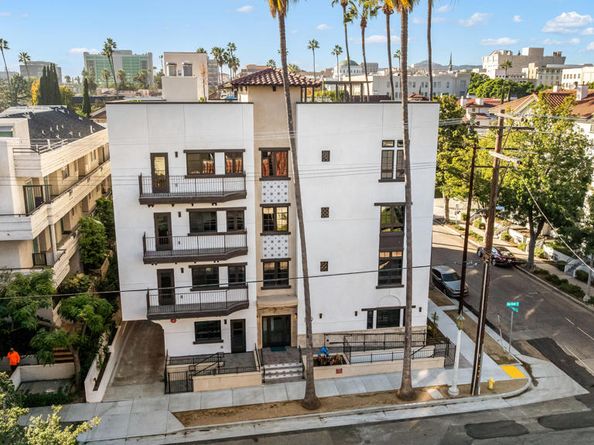 139 S Oak Knoll Avenue 203, Pasadena CA 91101