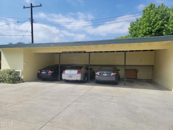 637 W Altadena Drive, Altadena CA 91001