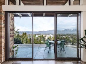 877 Hillcrest Drive, Pomona CA 91768