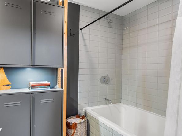 530 S Hewitt Street 244, Los Angeles CA 90013