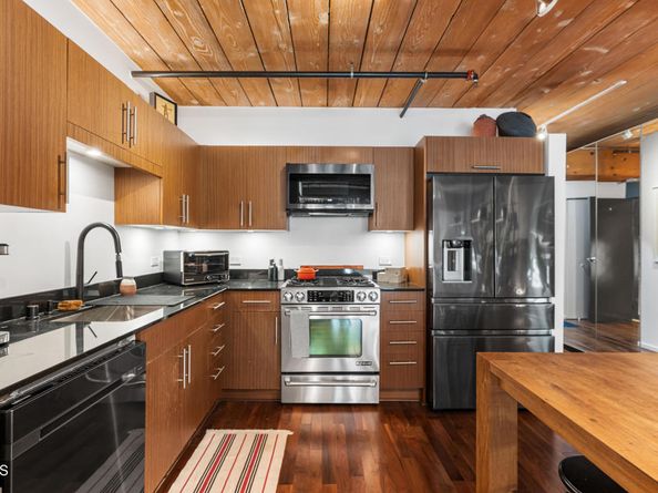 530 S Hewitt Street 244, Los Angeles CA 90013