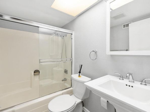 8231 Mason Avenue E, Winnetka CA 91306