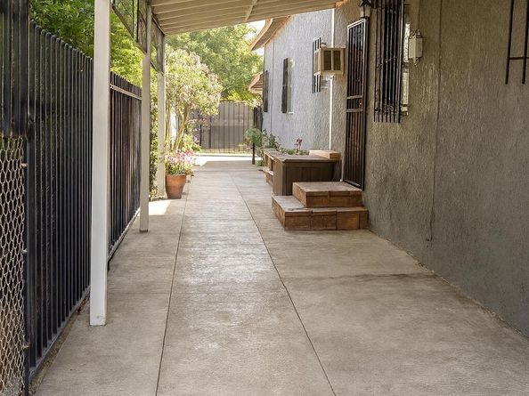 1954 E 112th Street, Los Angeles CA 90059