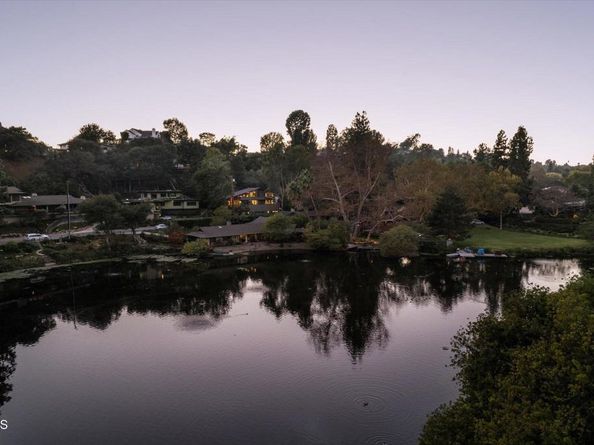 1256 Club House Drive, Pasadena CA 91105