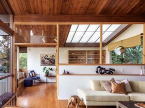 1256 Club House Drive, Pasadena CA 91105