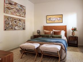 1256 Club House Drive, Pasadena CA 91105