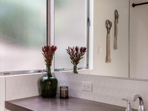 1256 Club House Drive, Pasadena CA 91105