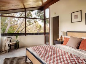 1256 Club House Drive, Pasadena CA 91105