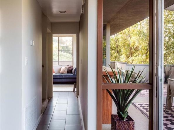 1256 Club House Drive, Pasadena CA 91105