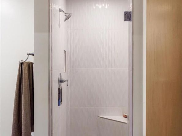 1256 Club House Drive, Pasadena CA 91105