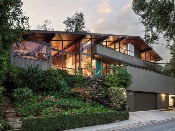 1256 Club House Drive, Pasadena CA 91105