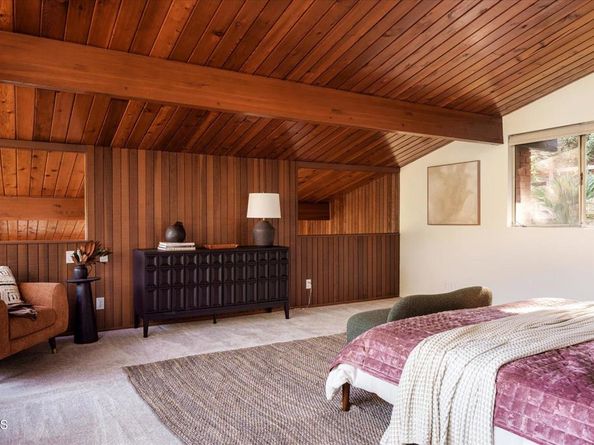 1256 Club House Drive, Pasadena CA 91105