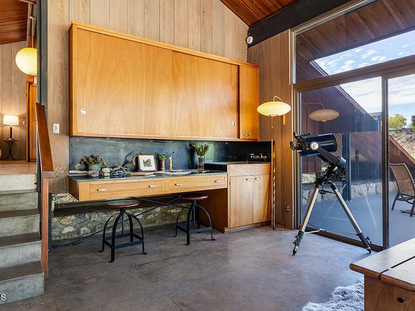 3740 Canyon Crest Road, Altadena CA 91001