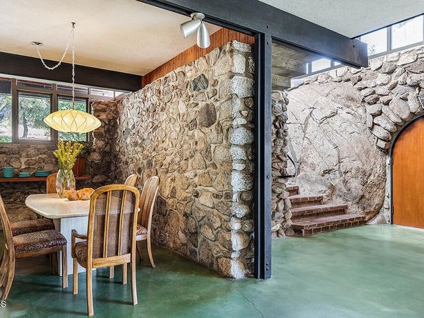 3740 Canyon Crest Road, Altadena CA 91001