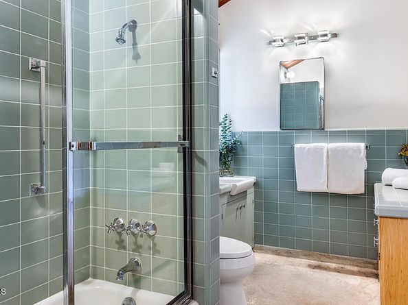 3740 Canyon Crest Road, Altadena CA 91001