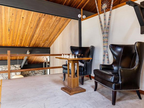 3740 Canyon Crest Road, Altadena CA 91001