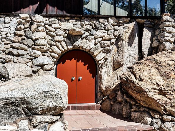3740 Canyon Crest Road, Altadena CA 91001