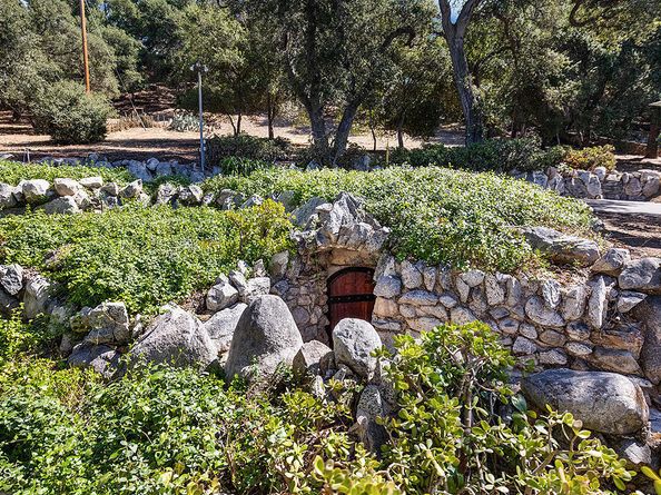 3740 Canyon Crest Road, Altadena CA 91001