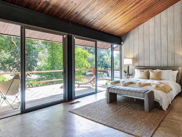 3740 Canyon Crest Road, Altadena CA 91001