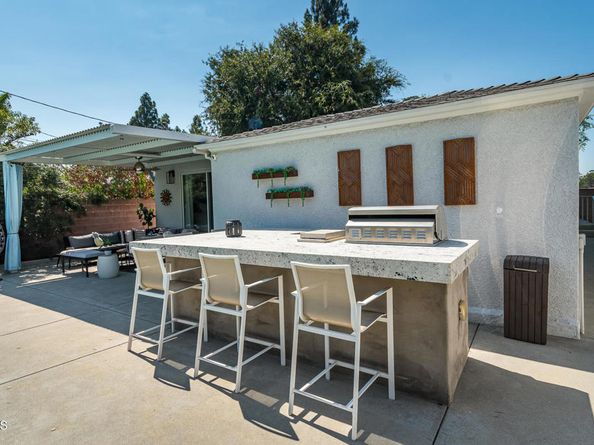 2144 N Pass Avenue, Burbank CA 91505