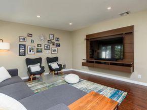 2144 N Pass Avenue, Burbank CA 91505