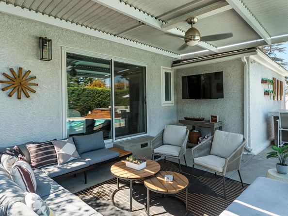 2144 N Pass Avenue, Burbank CA 91505