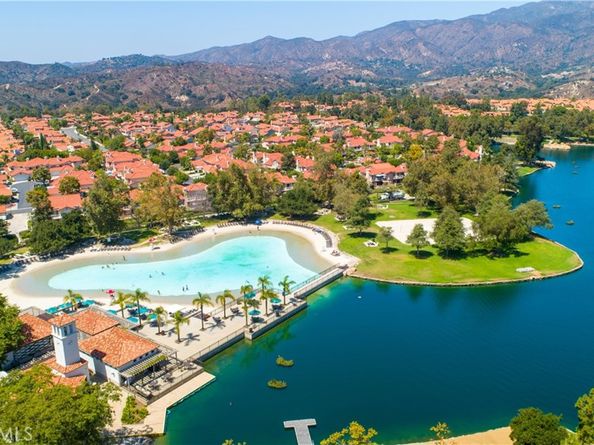 2 Via Entrada, Rancho Santa Margarita CA 92688