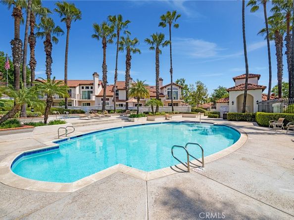 2 Via Entrada, Rancho Santa Margarita CA 92688