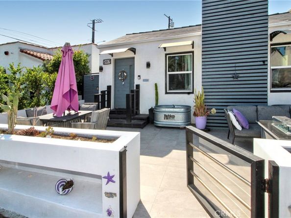 207 Santa Ana Avenue, Long Beach CA 90803