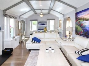 207 Santa Ana Avenue, Long Beach CA 90803