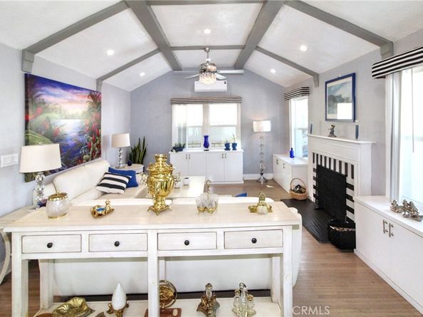 207 Santa Ana Avenue, Long Beach CA 90803