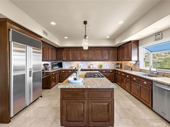 870 Avenida Acapulco, San Clemente CA 92672