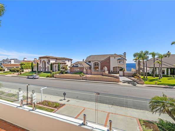 870 Avenida Acapulco, San Clemente CA 92672