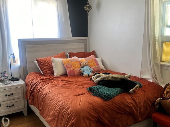 6240 Hazeltine Avenue, Van Nuys CA 91401