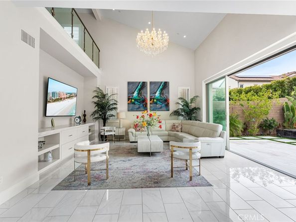 244 Coal Mine, Irvine CA 92602
