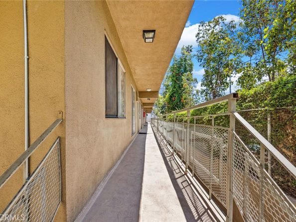 5923 Carlton Way, Los Angeles CA 90028