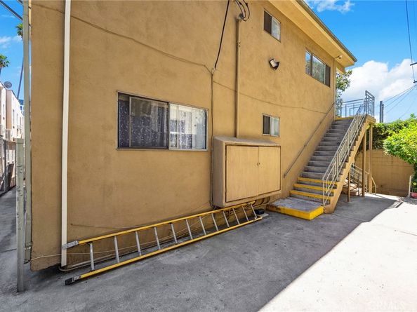 5923 Carlton Way, Los Angeles CA 90028