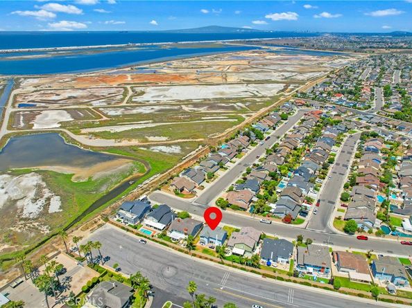 18202 Foss Lane, Huntington Beach CA 92648