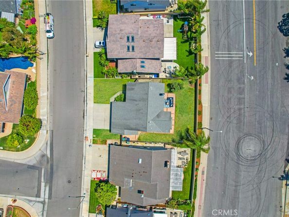 18202 Foss Lane, Huntington Beach CA 92648