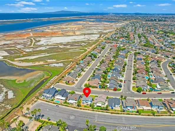 18202 Foss Lane, Huntington Beach CA 92648