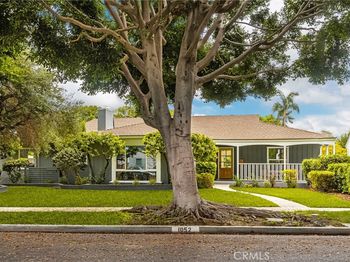 1052 E Andrews Drive